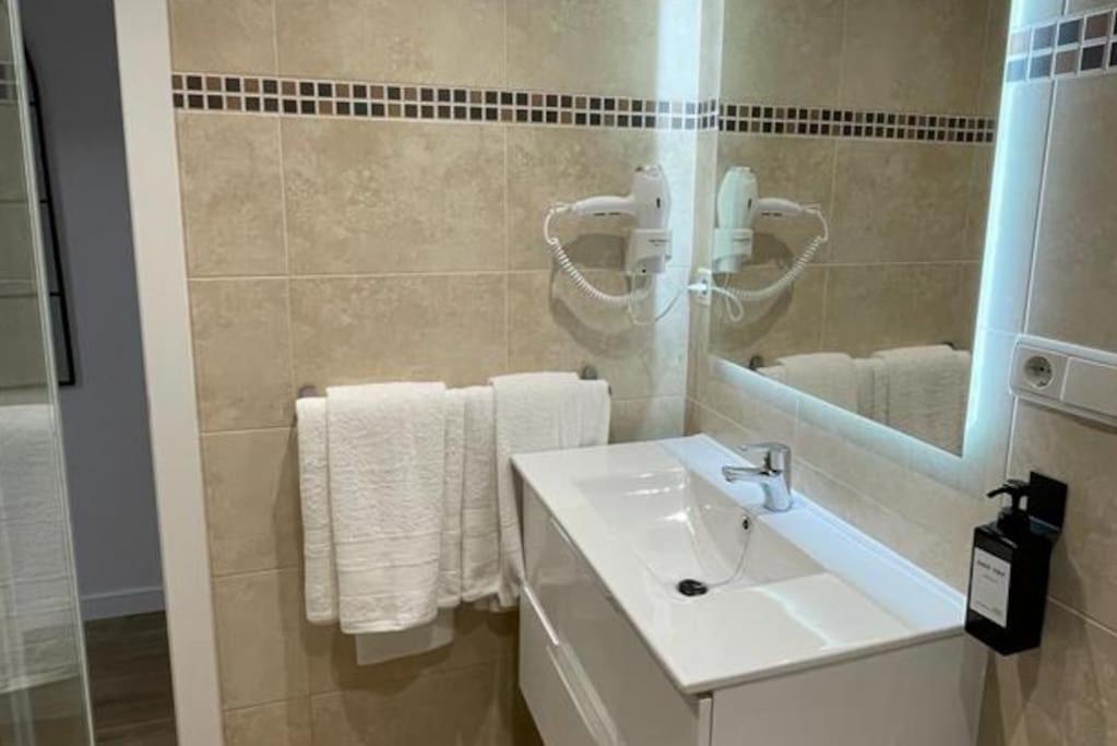 Apartamento Centrico Junto Al Mar Estepona Luaran gambar